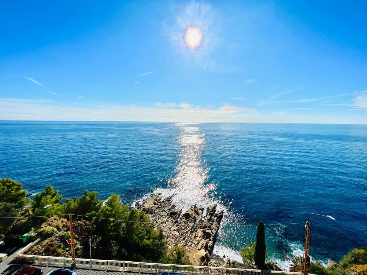 Suite Sunset 18 - Fronte Mare Санремо Экстерьер фото