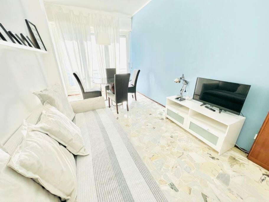 Suite Sunset 18 - Fronte Mare Санремо Экстерьер фото