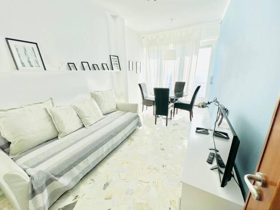 Suite Sunset 18 - Fronte Mare Санремо Экстерьер фото