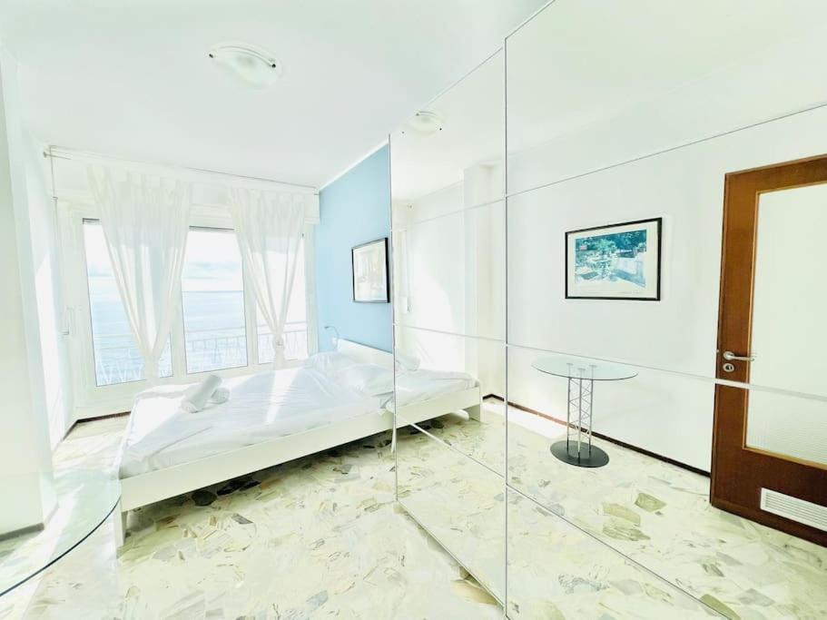 Suite Sunset 18 - Fronte Mare Санремо Экстерьер фото